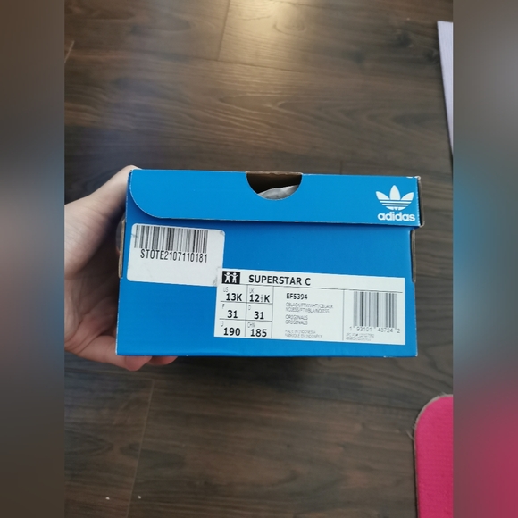 Adidas Superstar kids shoes - Picture 6 of 7